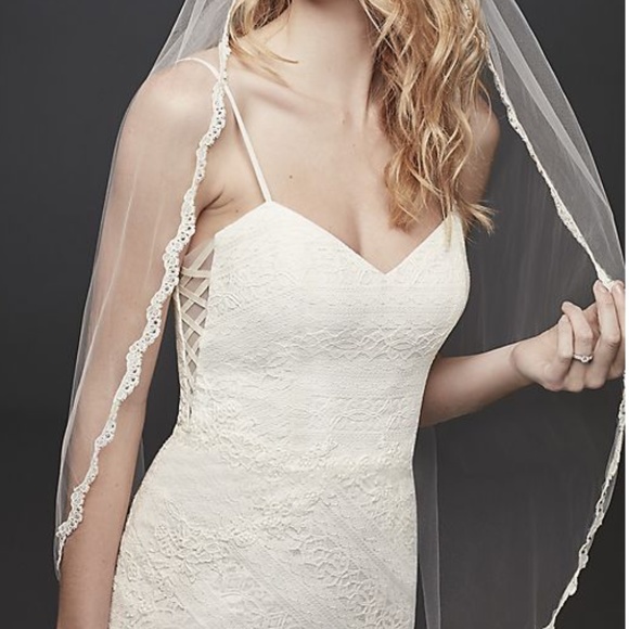 Davids bridal Galina sleeveles boho Wedding dress - Picture 3 of 7